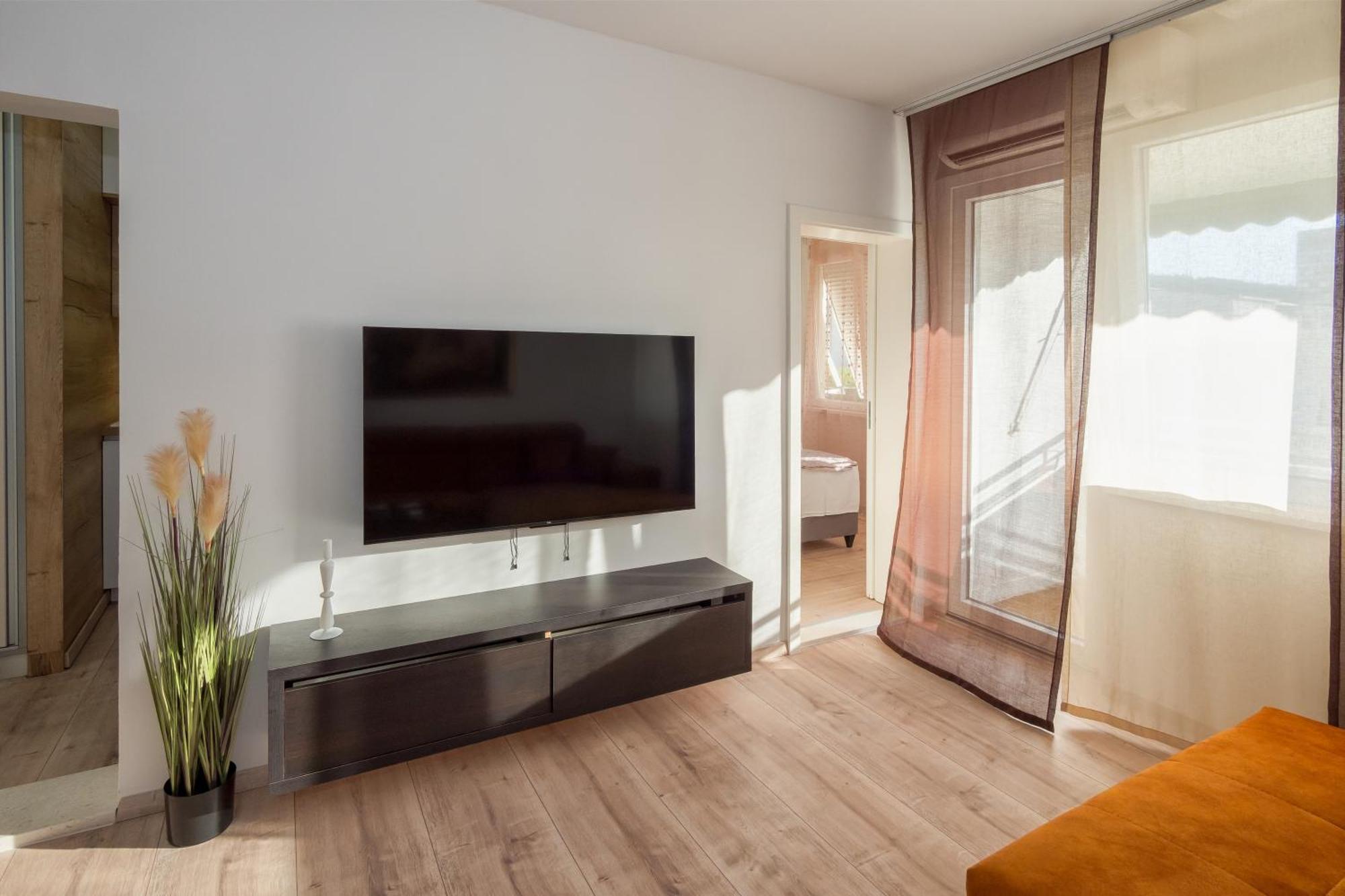Spinut Sunset 3Bd Apartment - Sea View Balcony & Quiet Area Split Exterior photo